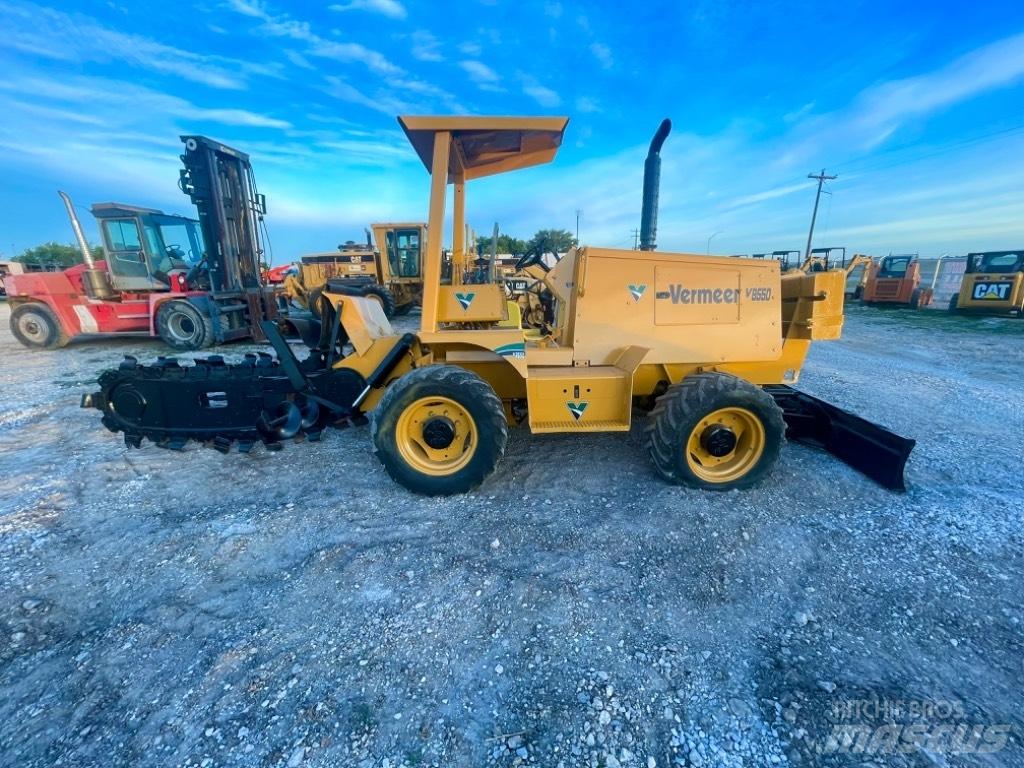 Vermeer V8550 掘溝機