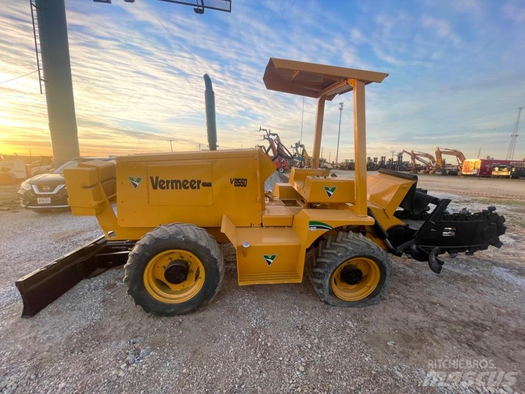 Vermeer V8550 掘溝機