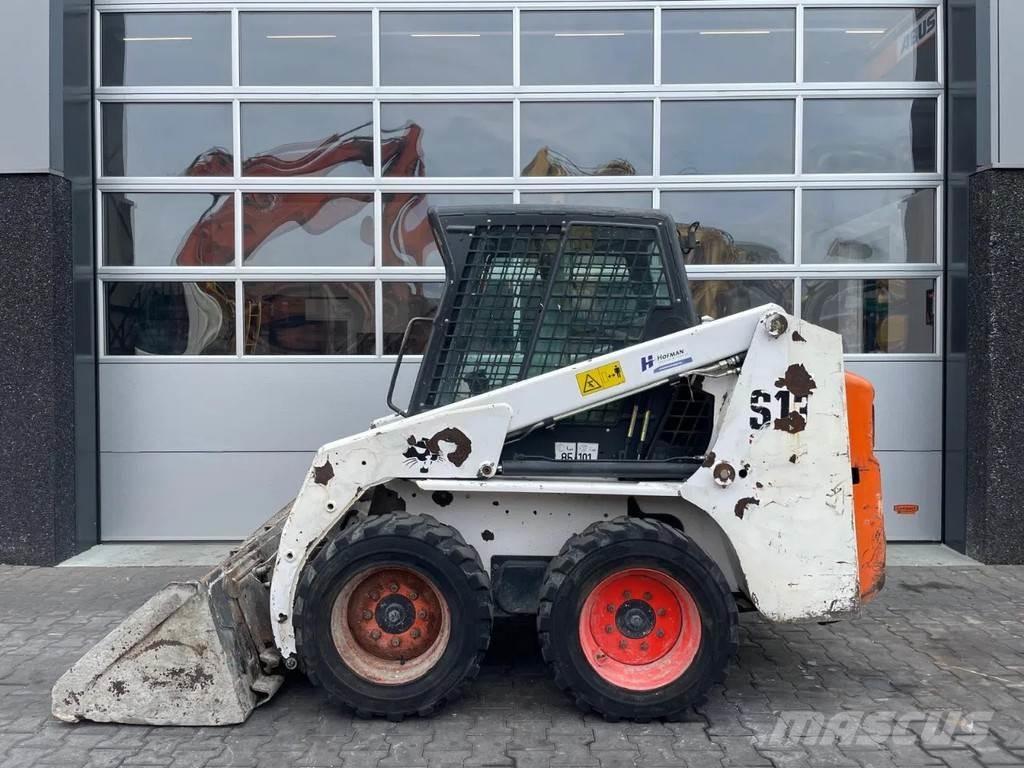 Bobcat S130 滑移轉向裝載機