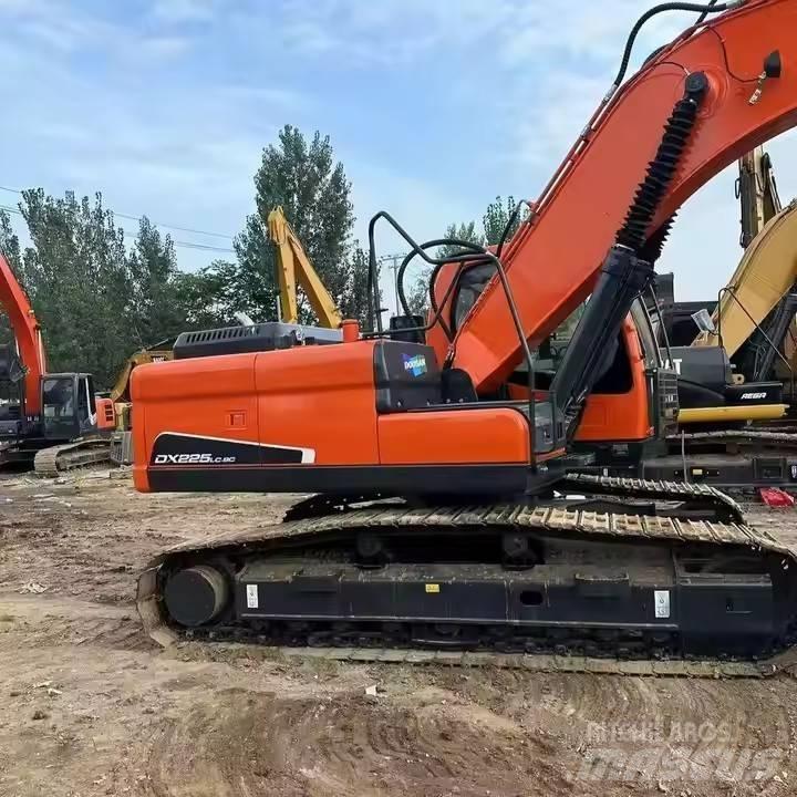Doosan DX225LC-9C 履帶式 挖土機/掘鑿機/挖掘機