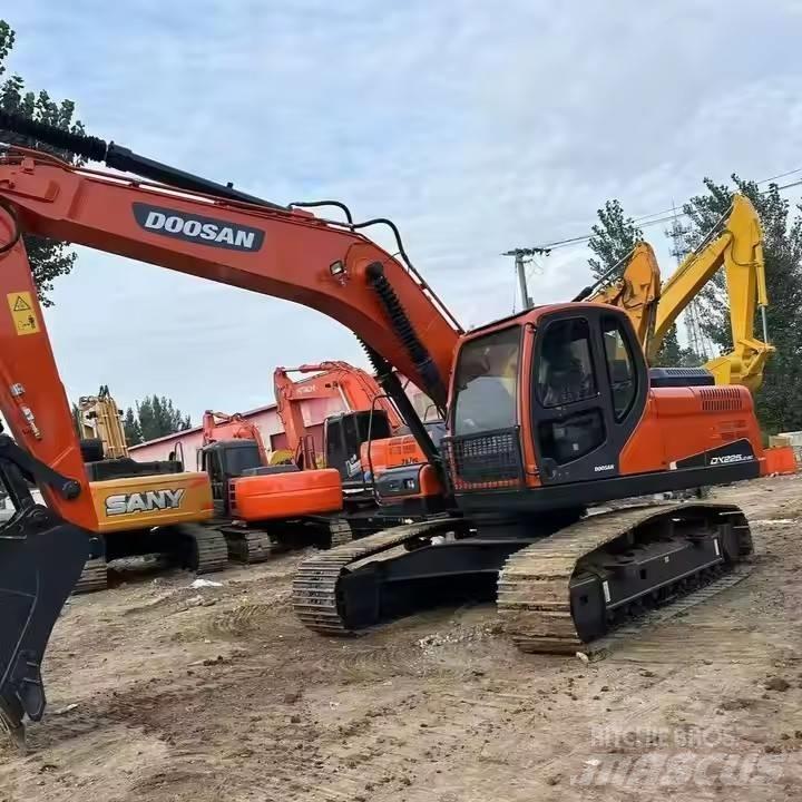Doosan DX225LC-9C 履帶式 挖土機/掘鑿機/挖掘機