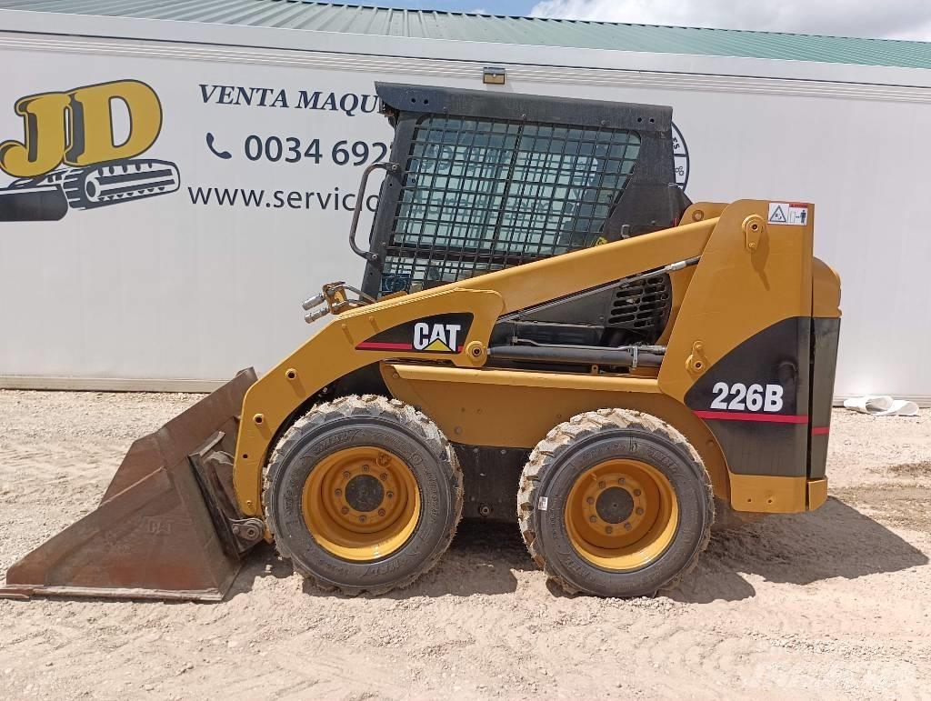 CAT 226 B 滑移轉向裝載機