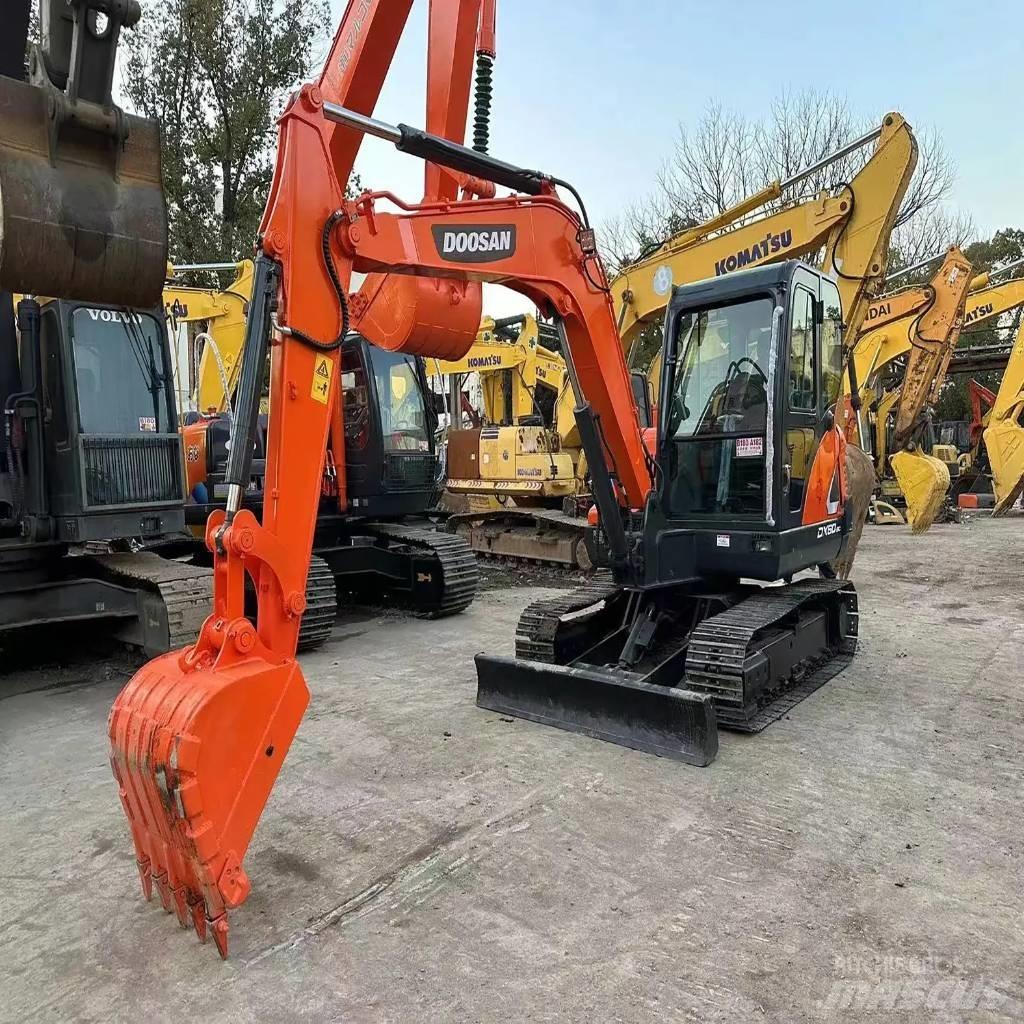 Doosan DX 60-9C 小型挖土機/掘鑿機<7t(小型挖掘機)