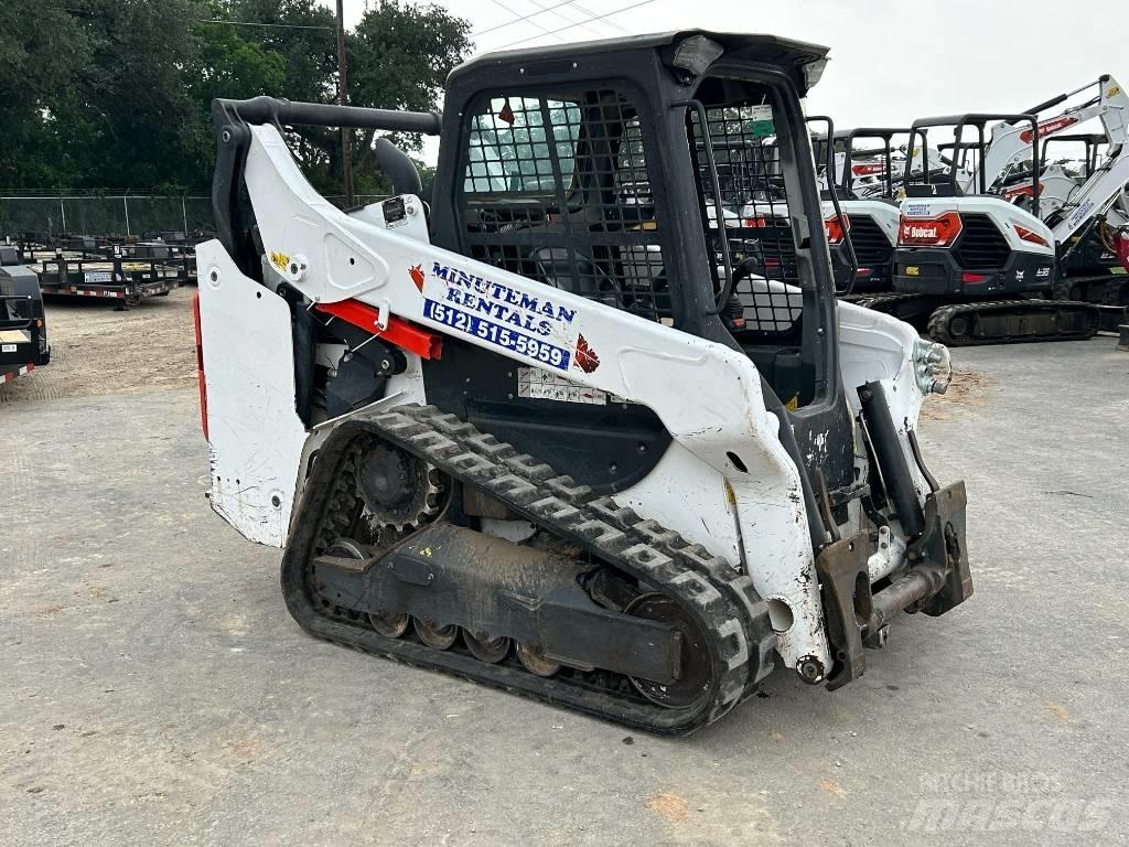 Bobcat T64 滑移轉向裝載機