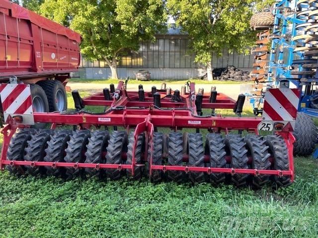 Horsch Tiger 4 AS 鑿犁