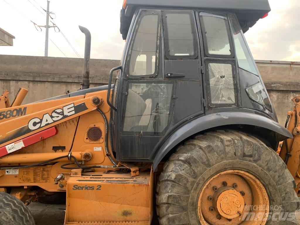 CASE 580 M 輪胎式裝載機