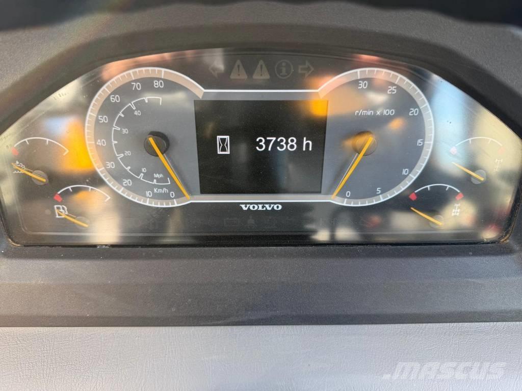 Volvo A 30 G 鉸接式起吊車