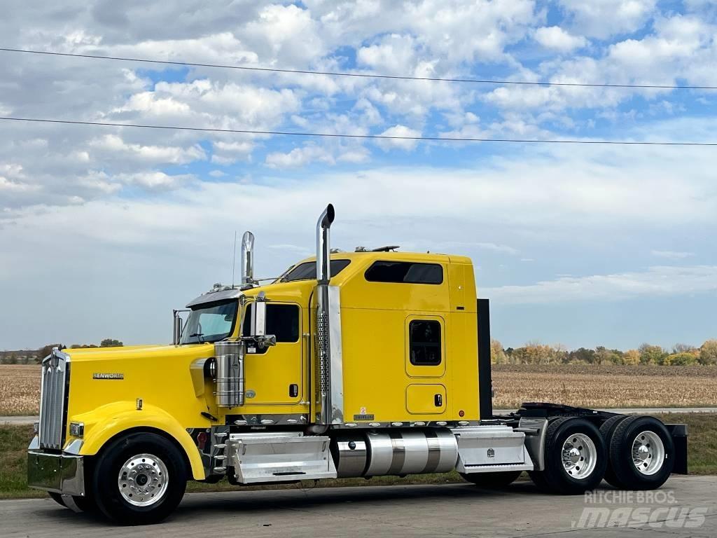 Kenworth W 900 曳引機組件