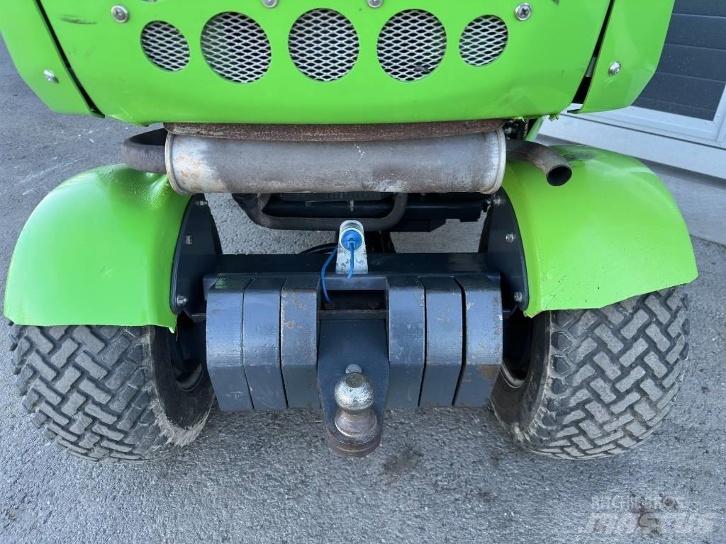 Avant 220 滑移轉向裝載機