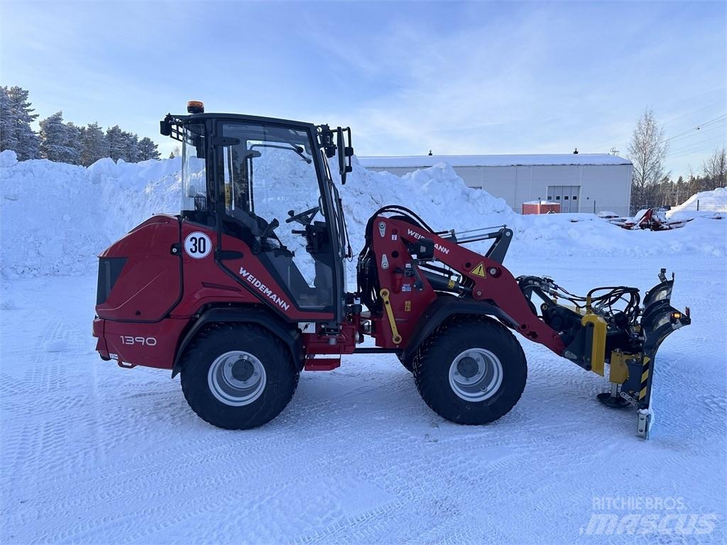 Weidemann 1390 滑移轉向裝載機