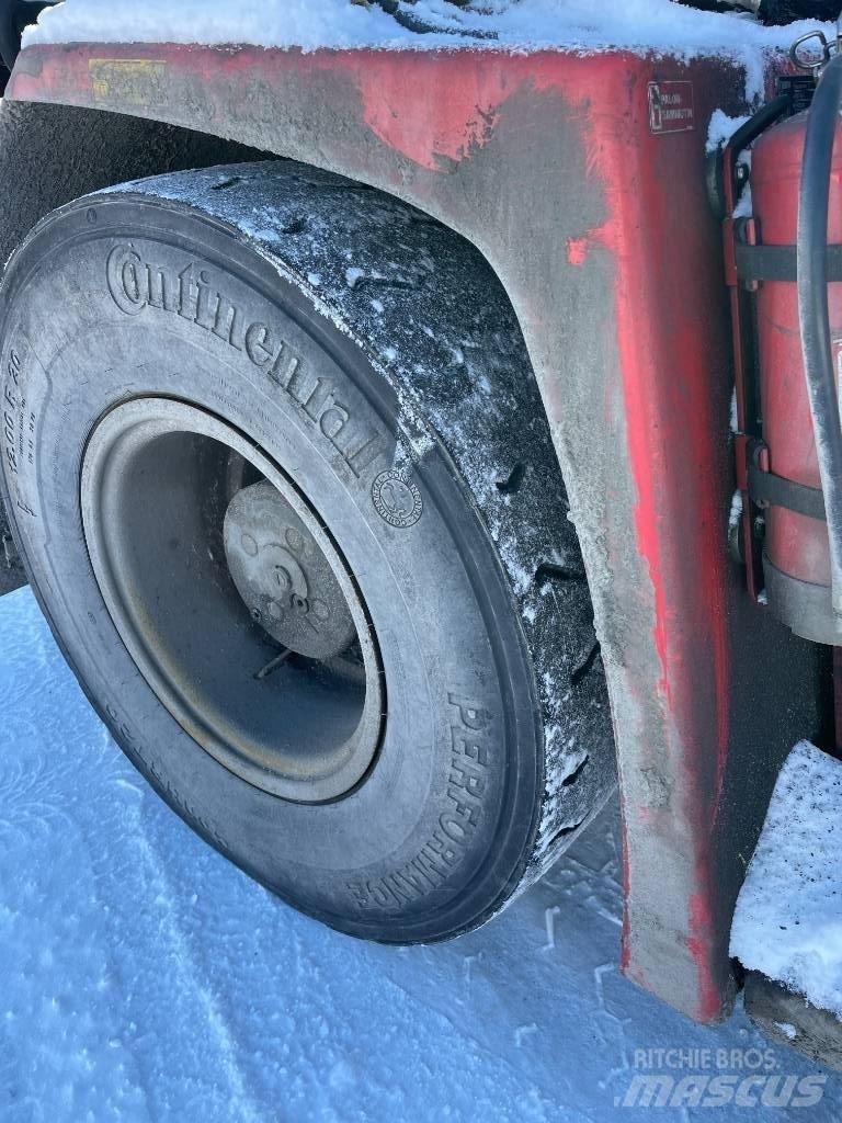 Kalmar DCE 160-12 柴油卡車