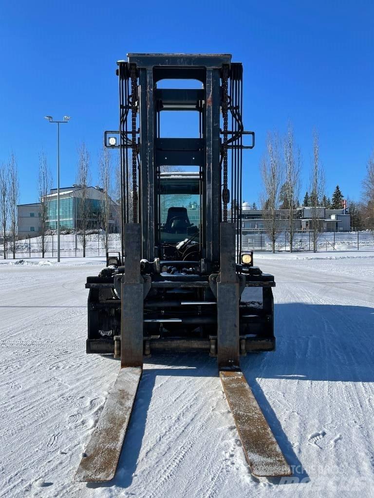 Kalmar DCE 160-12 柴油卡車