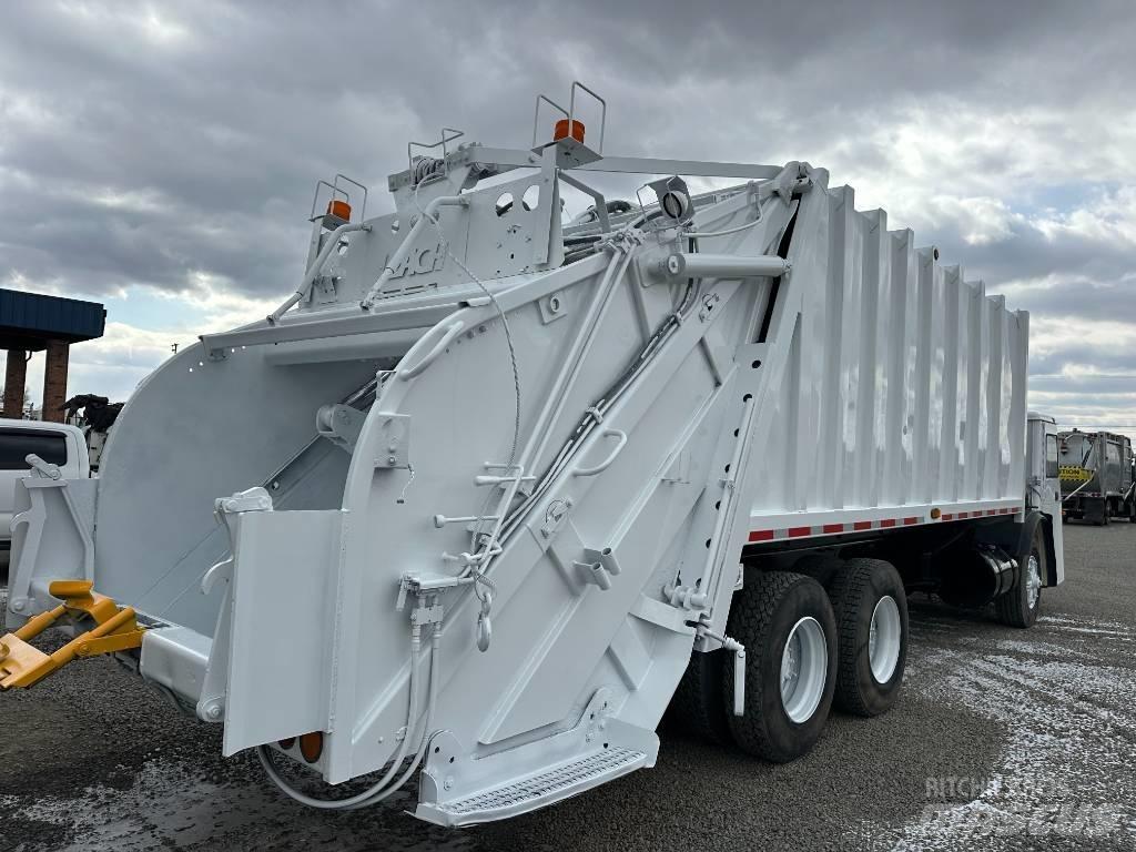 Mack LE613 垃圾車