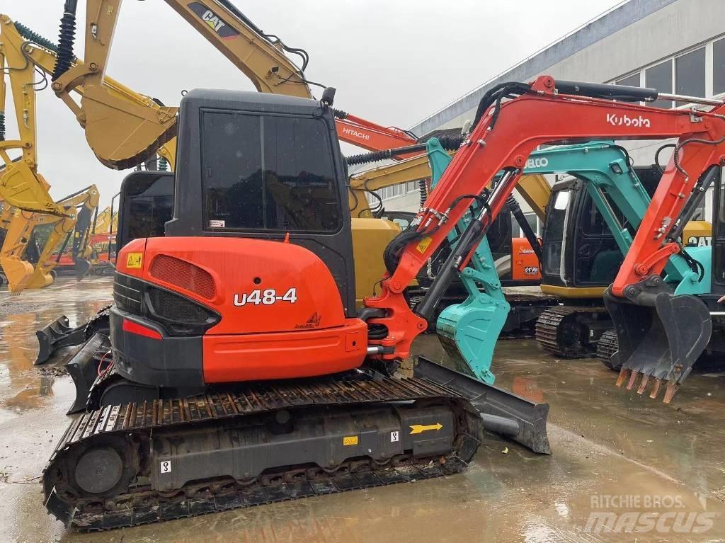 Kubota U 48 小型挖土機/掘鑿機<7t(小型挖掘機)
