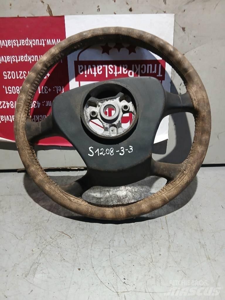 Scania P 94   1487519 駕駛室與內部