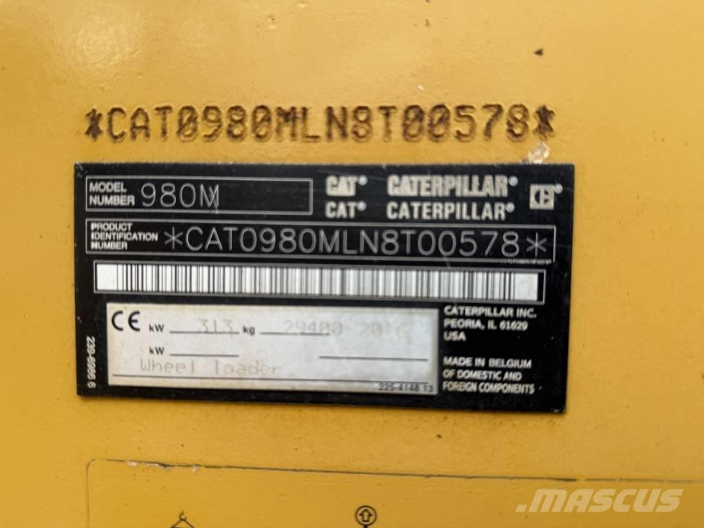 CAT 980M shovel + Bak 輪胎式裝載機