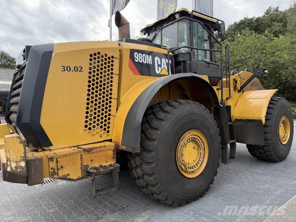 CAT 980M shovel + Bak 輪胎式裝載機