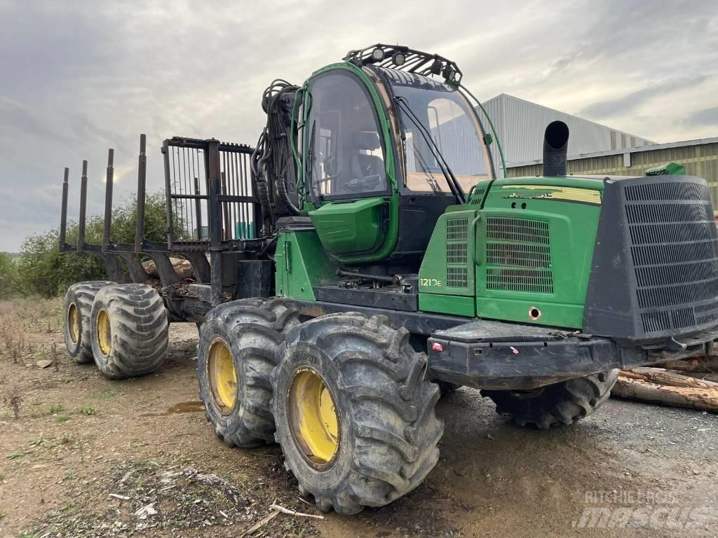 John Deere 1210 E 集運機