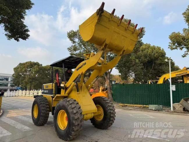 Komatsu WA 100 輪胎式裝載機