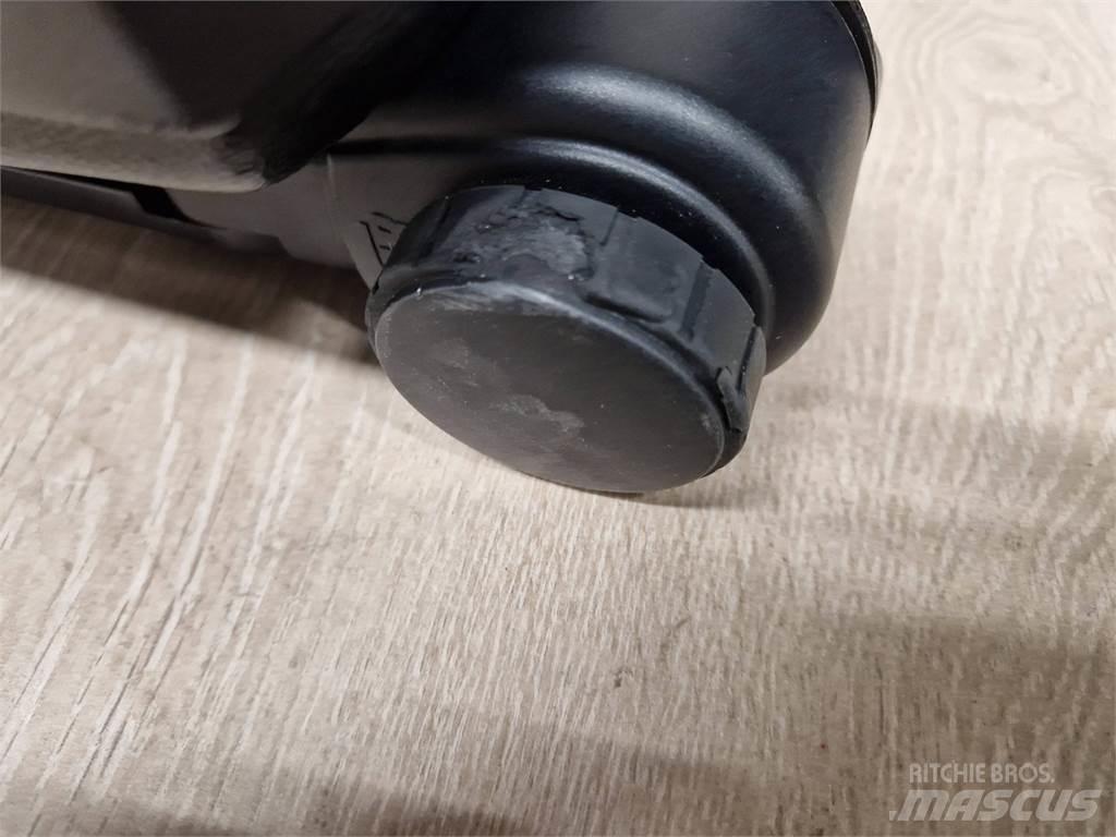 Eco Log B7033578 駕駛室與內部