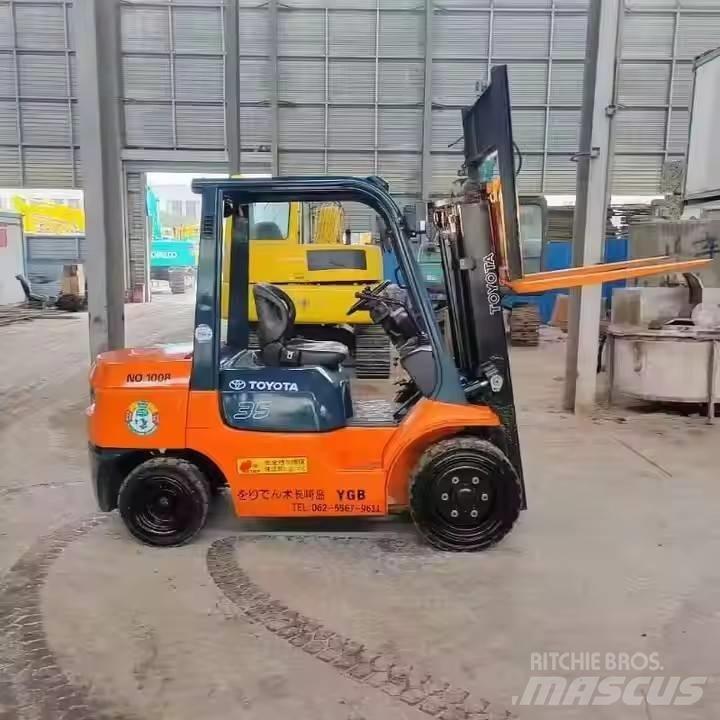 Toyota FD35 柴油卡車