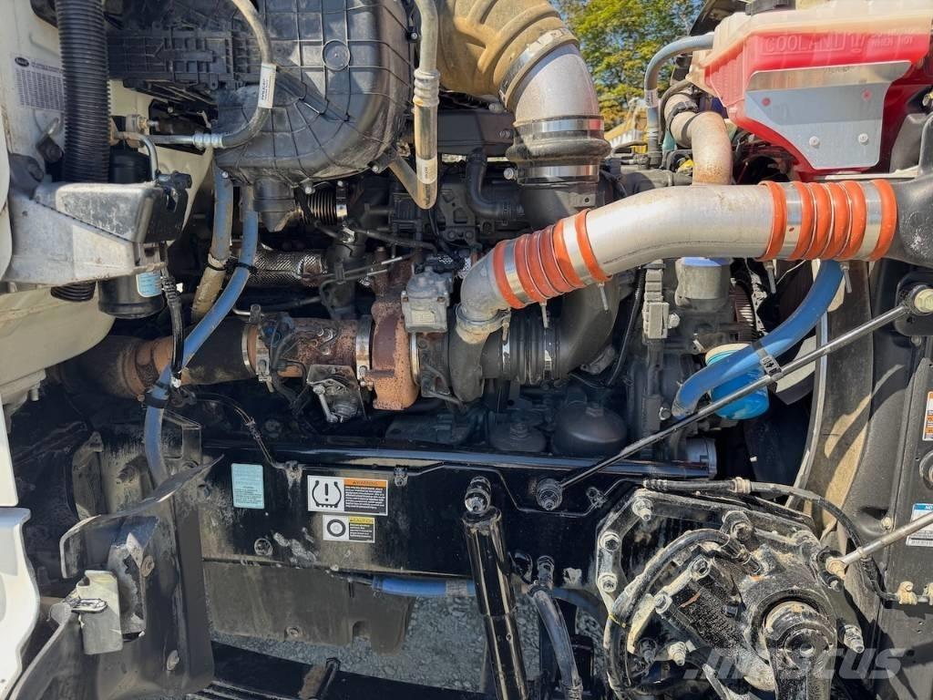 Peterbilt 567 傾卸式卡車