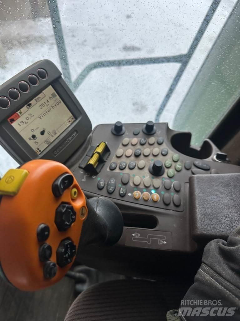 John Deere T550 聯合收穫機