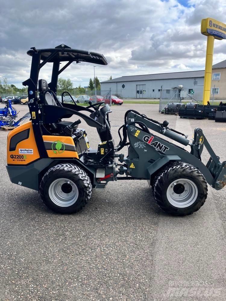  Demokörd GiANT 2200E 多功能裝載機