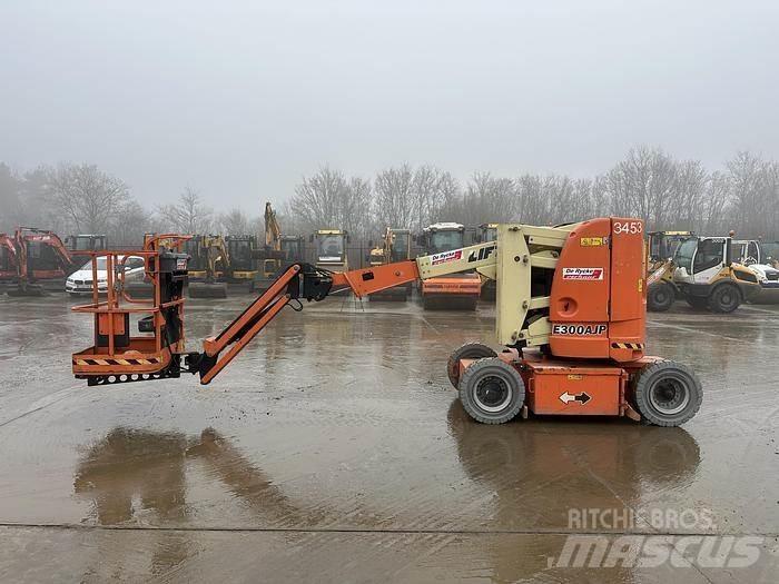 JLG E300AJP 其他升降機和作業平台