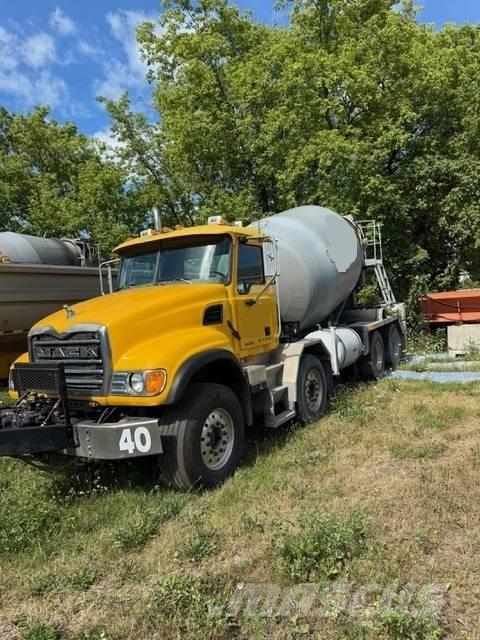 Mack CV 713 混凝土泵浦