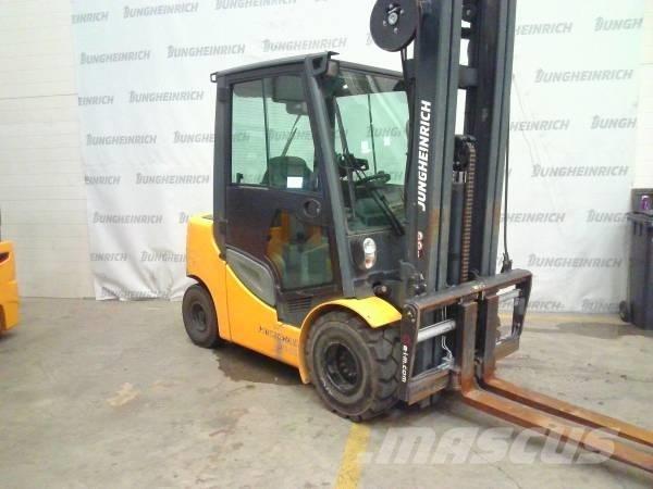 Jungheinrich DFG 430 柴油卡車