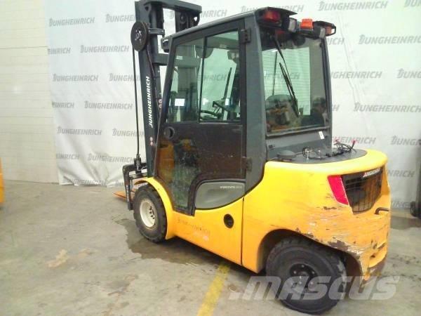 Jungheinrich DFG 430 柴油卡車