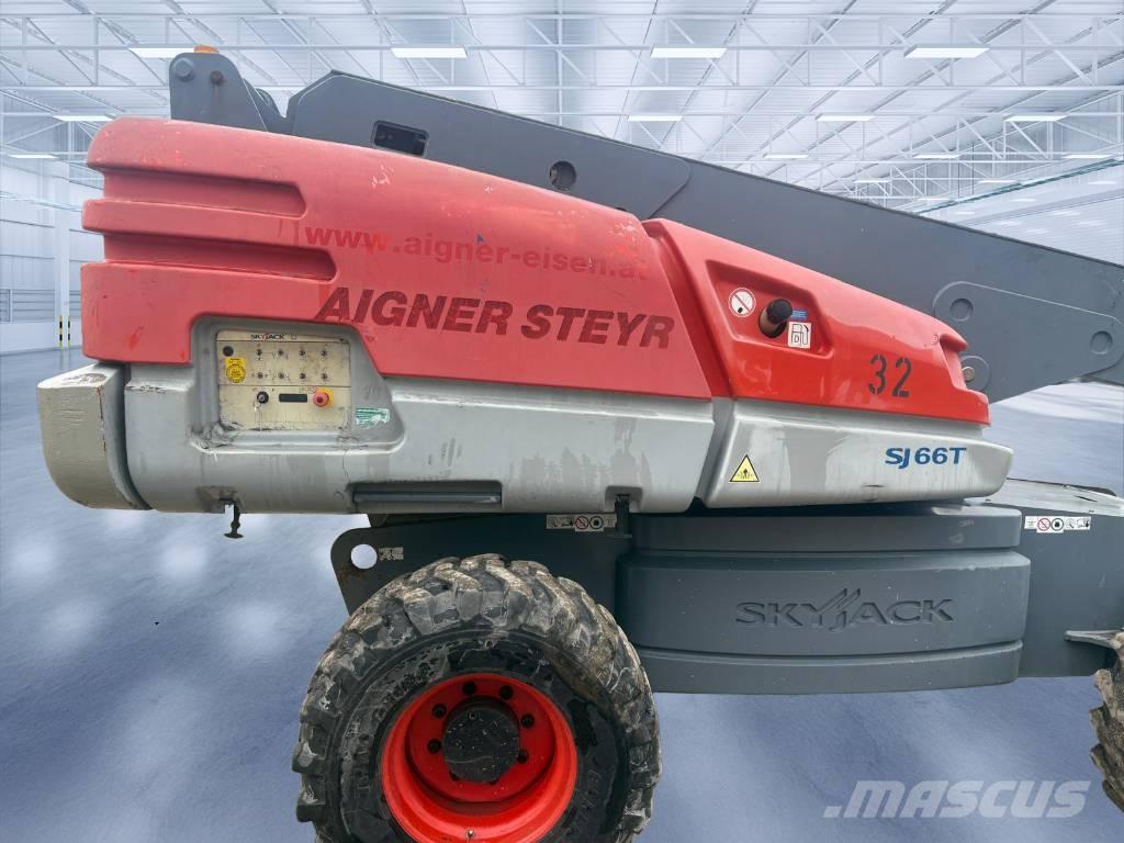 SkyJack SJ 66 T 伸縮臂高空作業車