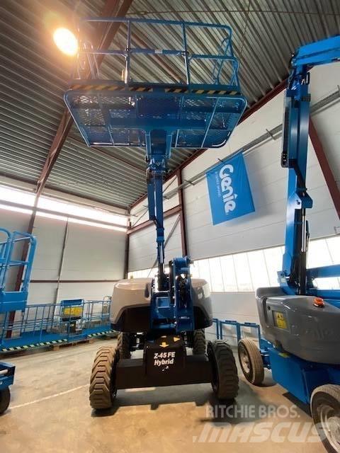 Genie Z45 FE 曲臂高空作業車