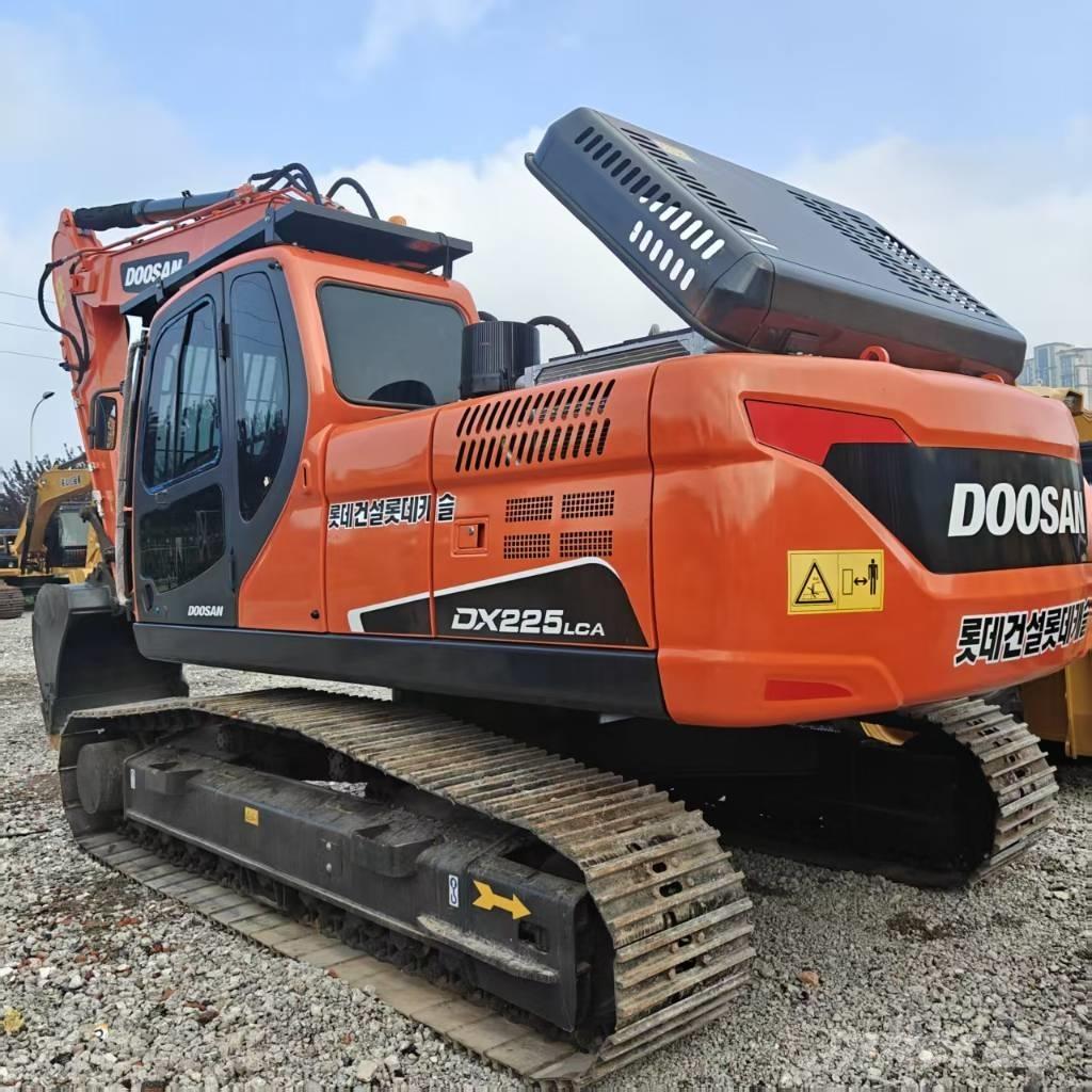 Doosan DX 225 LCA 履帶式 挖土機/掘鑿機/挖掘機