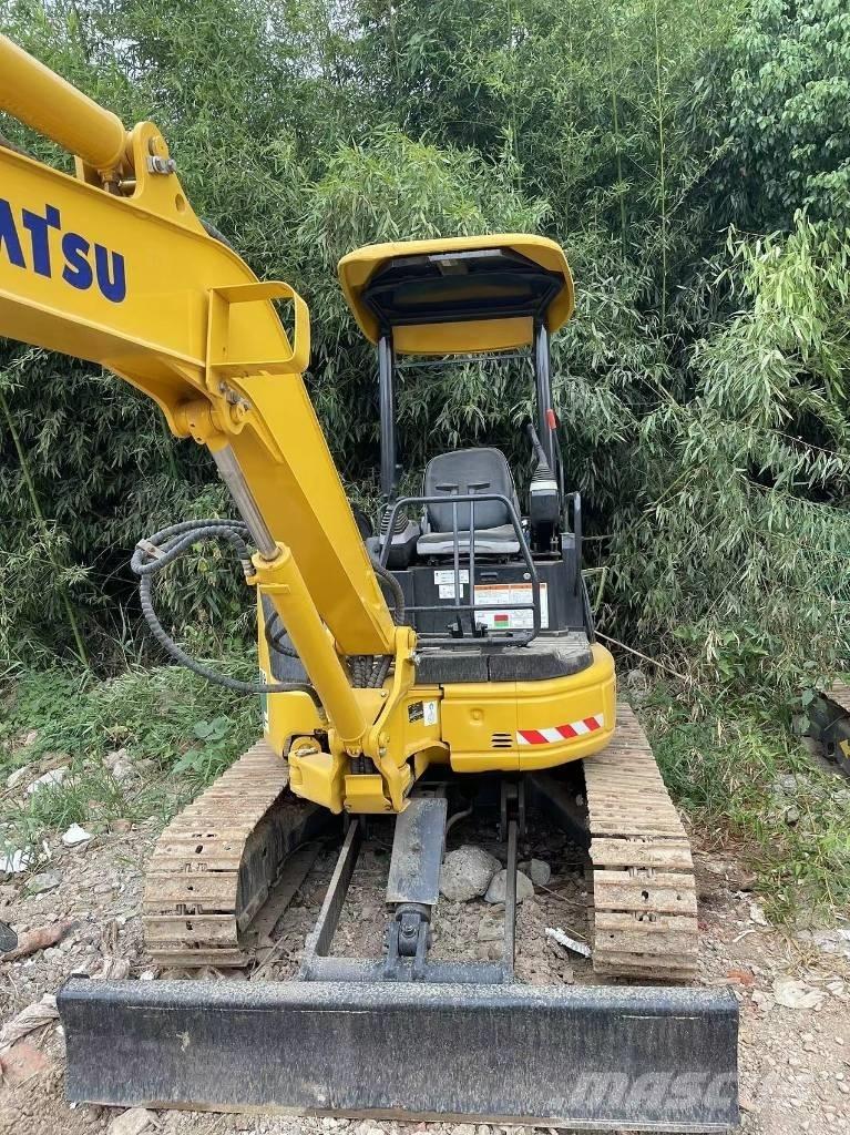 Komatsu PC35 小型挖土機/掘鑿機<7t(小型挖掘機)