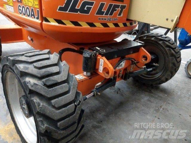 JLG 600AJ 曲臂高空作業車