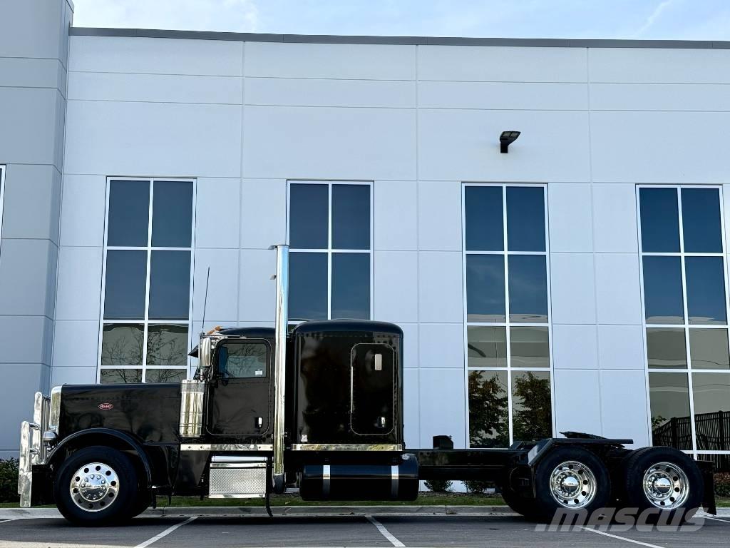 Peterbilt 389 PRIDE 曳引機組件