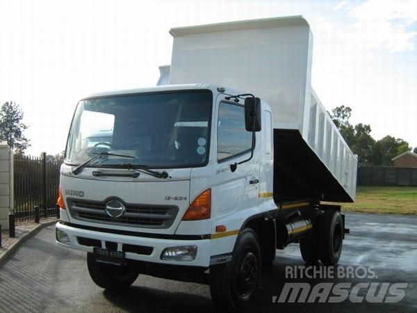 Toyota Hino 13-234 傾卸式卡車