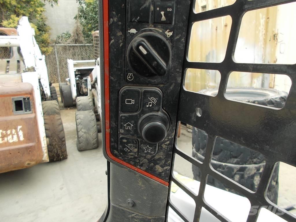 Bobcat T66 滑移轉向裝載機