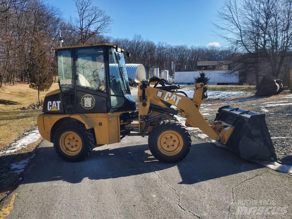 CAT 904 B 輪胎式裝載機