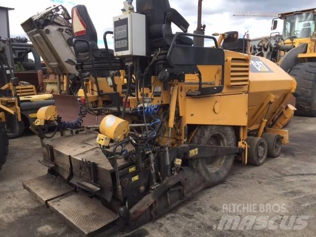 CAT AP 300 瀝青攤舖機/鋪路機