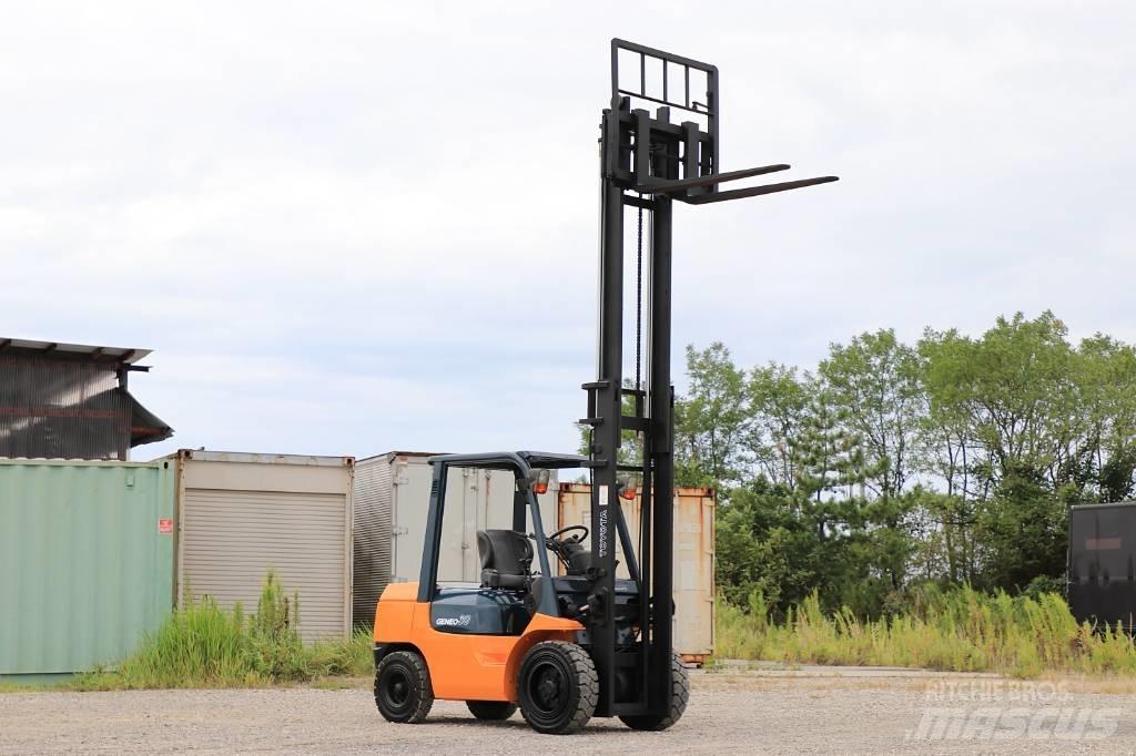 Toyota 7 FD 30 柴油卡車