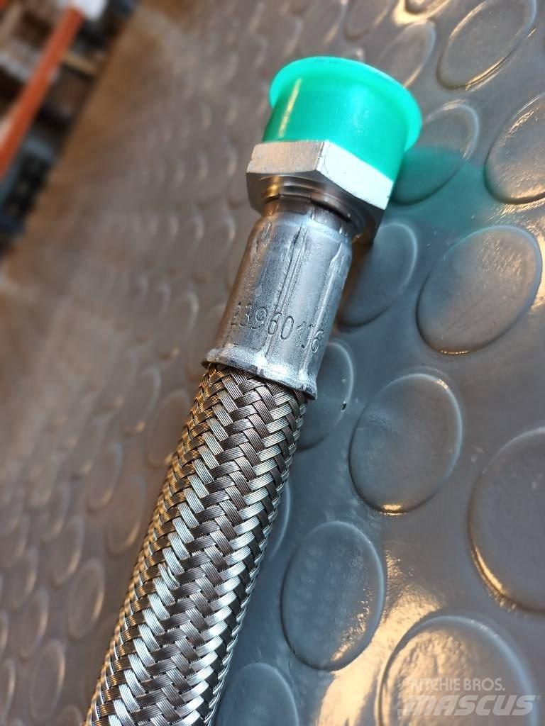 Volvo HOSE 23960136 其他組件