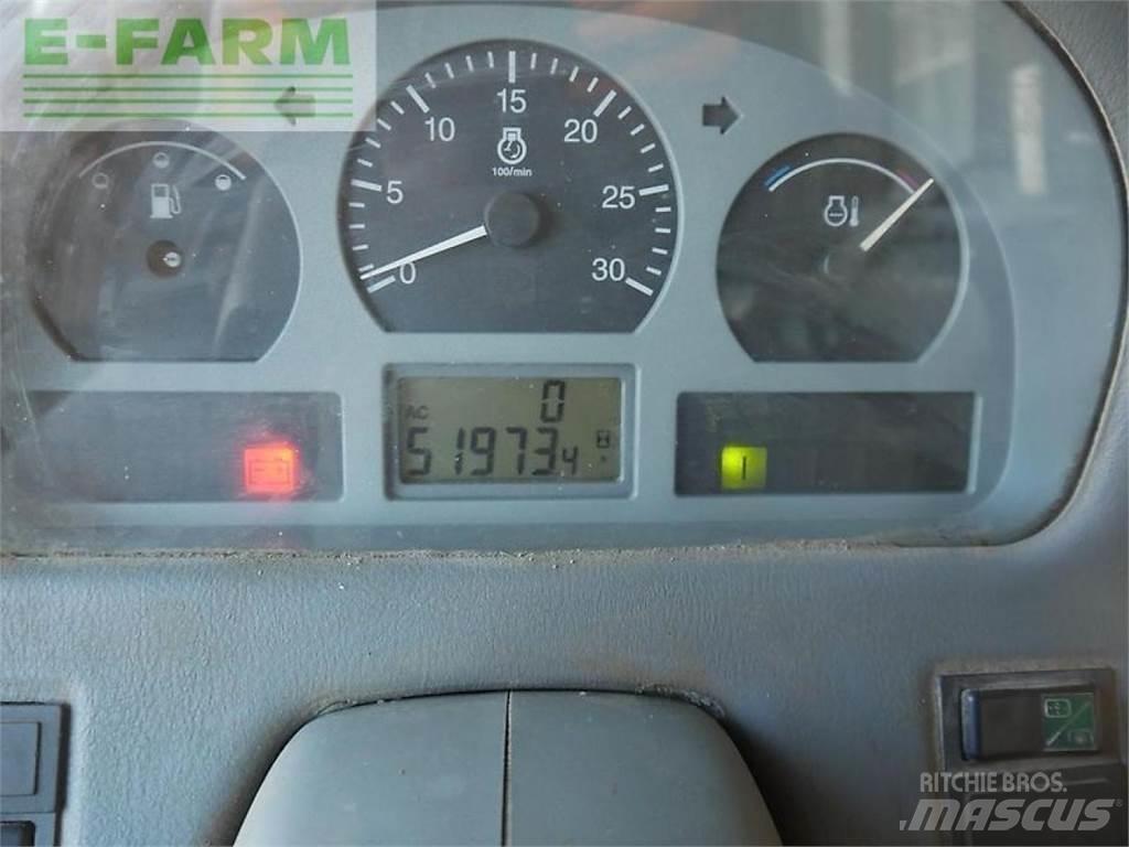 Valtra 8450 曳引機