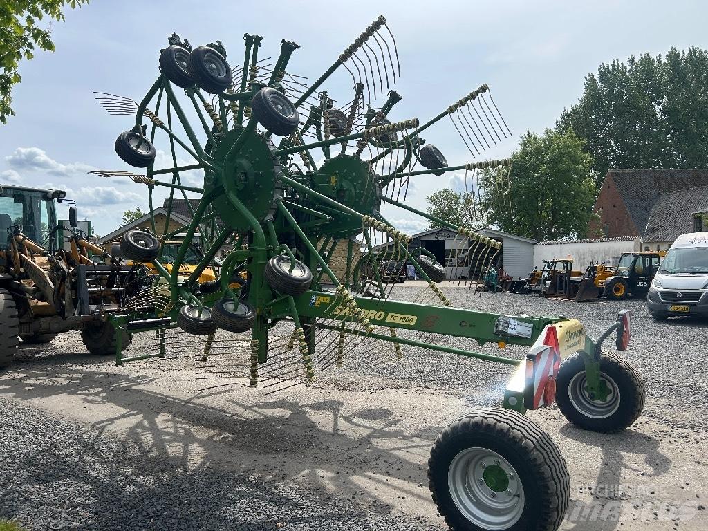 Krone Swadro TC 1000 耙與翻草機