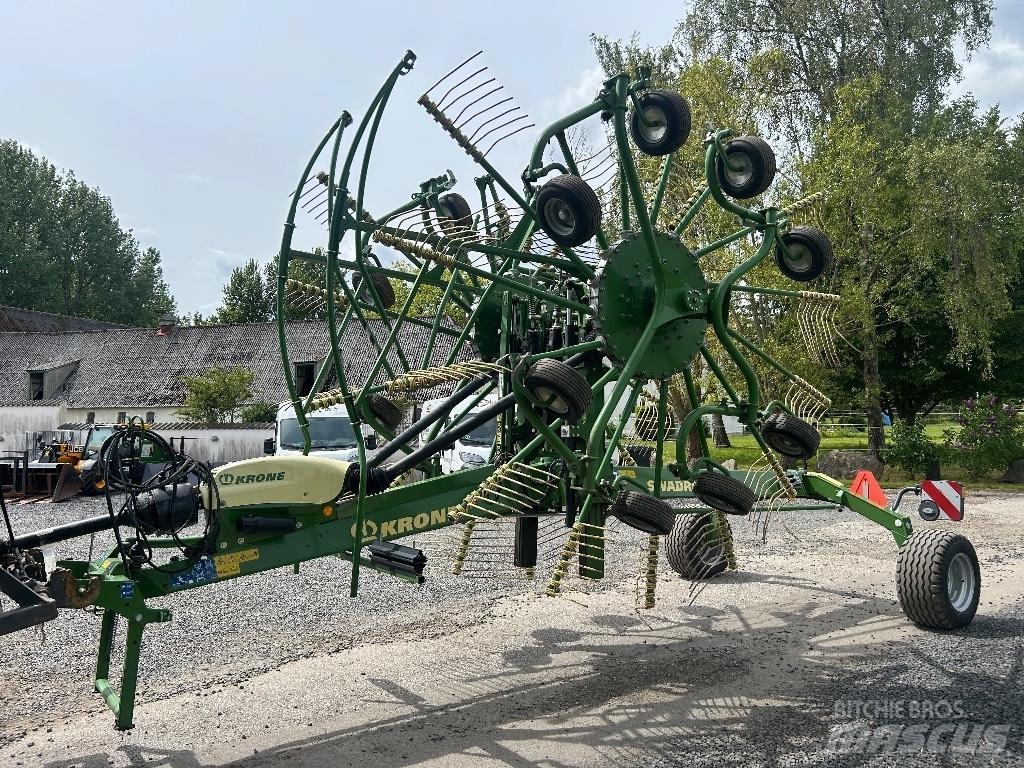 Krone Swadro TC 1000 耙與翻草機