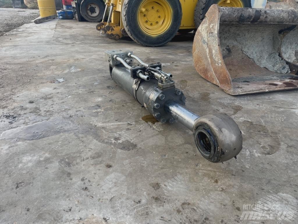 Liebherr A 910 Comp 油壓