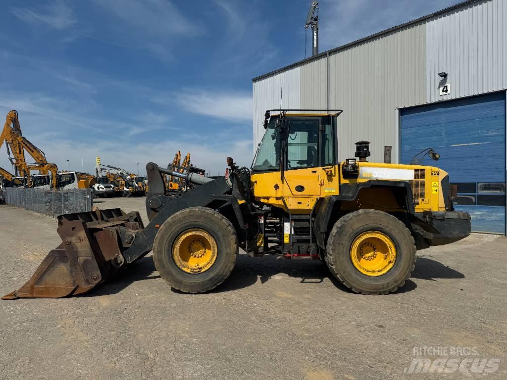 Komatsu WA320PZ-6 輪胎式裝載機