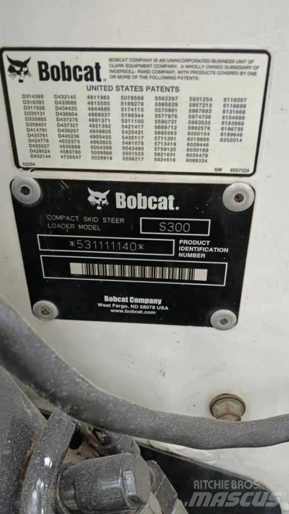 Bobcat S 300 滑移轉向裝載機
